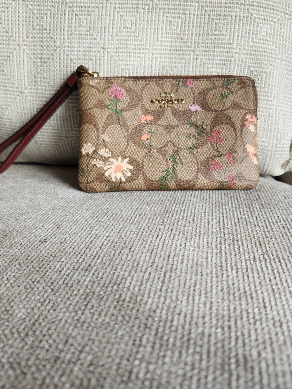 Coach khaki small corner zip wristlet wildflower print C8732